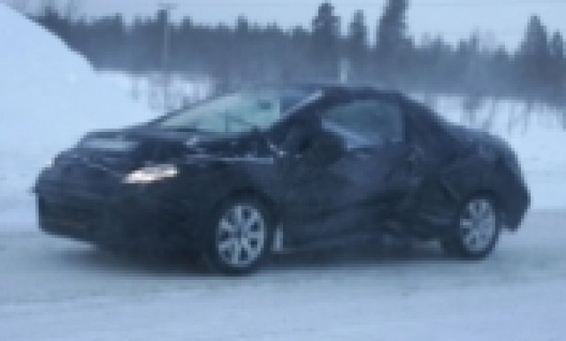 Забелязано е новото Peugeot 308 CC