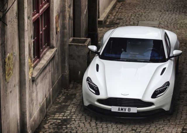 Aston Martin показа DB11 с мотор на AMG