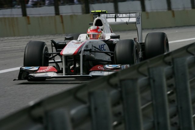 Пастор Малдонадо остава в Williams