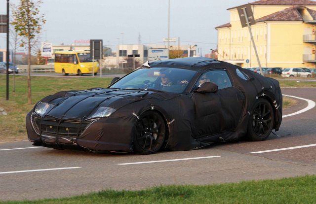 Шпиони хванаха най-мощното Ferrari