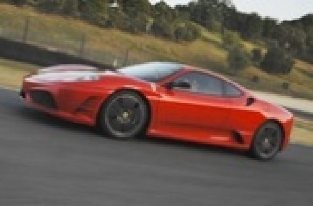 Във Ferrari ще намаляват вредните емисии с нови технологии