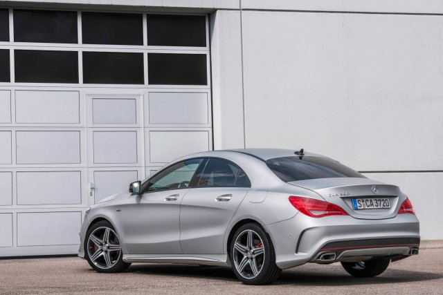 Mercedes-Benz подготви пистов CLA 45 AMG 