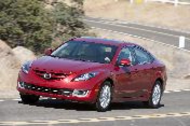 Спират Mazda 6 и Subaru Tribeca в САЩ