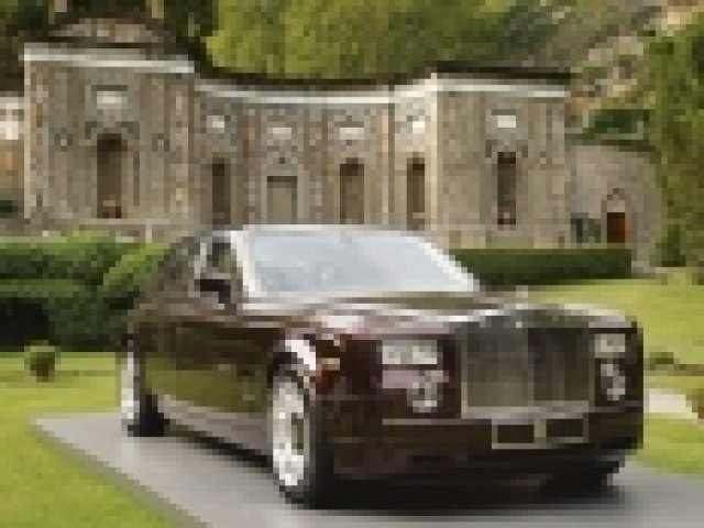 Някои пазаруват Rolls-Royce на едро