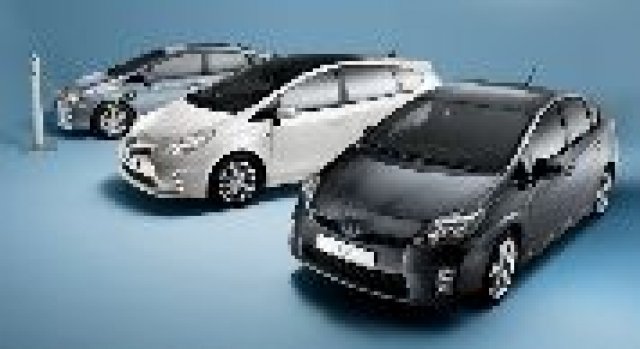 Toyota разчита на хибридите за да се възстанови