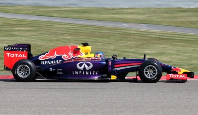 Проблемите на Red Bull на тестовете продължават