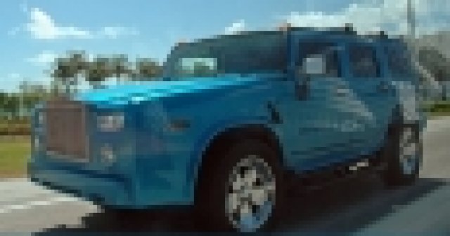 Да съчетаеш Hummer 2 и Rolls Royce Phantom?!