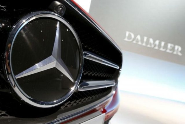 Daimler вече е три в едно, но чака одобрение на акционерите