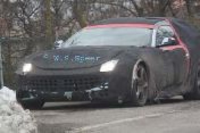 Тестват бъдещото Shooting Brake Ferrari