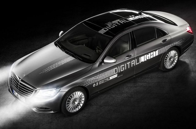 Mercedes-Benz предложи „умни фарове”