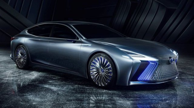 Lexus пуска модел с автопилот