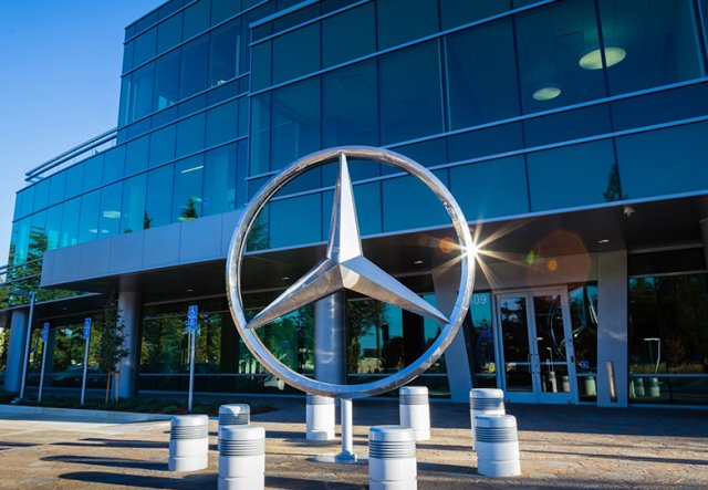 Шеф на Daimler нападна китайци със сълзотворен газ