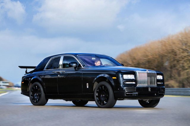 Rolls-Royce започна тестове на своя проходим модел