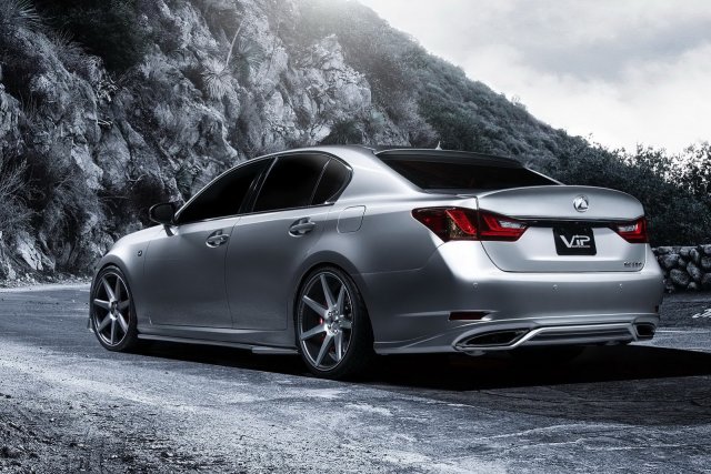 Lexus GS350 F Sport получи турбокомпресор