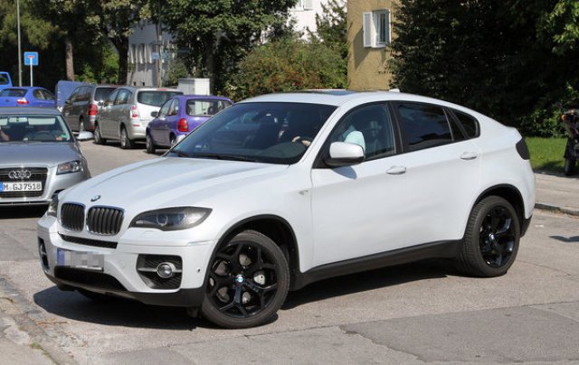 Новото BMW X6 вече е на улицата