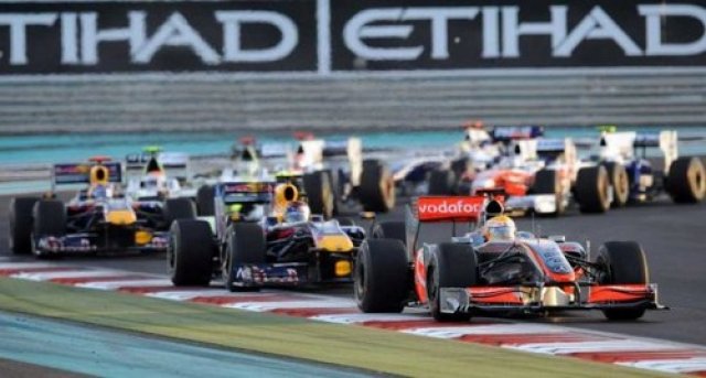 На Абу Даби се очертава двубой McLaren / Red Bull