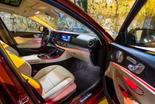 Котка нанесе щети за 20 000 евро на Mercedes Benz E-Class