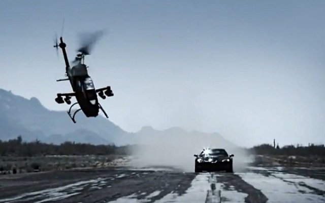 Топ Гиър размаза хеликоптер