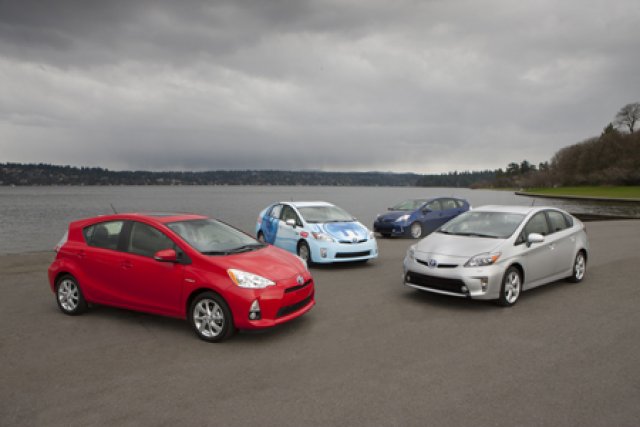 Новият Prius ще е още по-икономичен