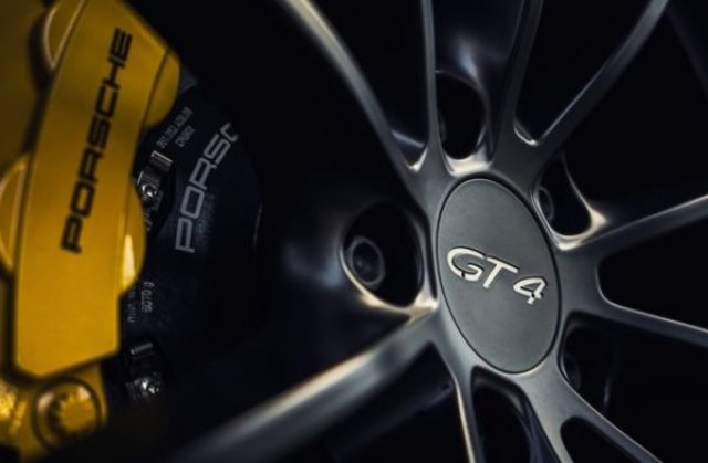 Porsche Cayman GT4 остава с атмосферен мотор