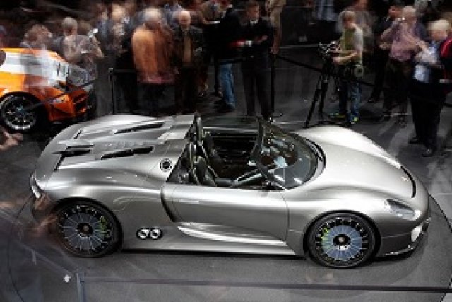 Porsche разграби наградите за 