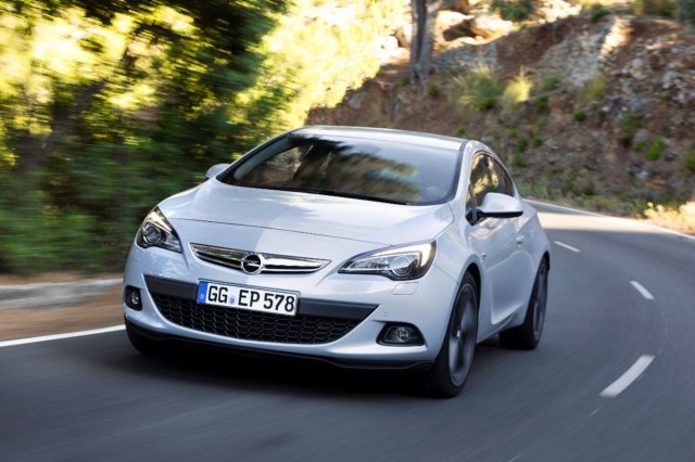 Opel Astra GTC получи 200 к.с.