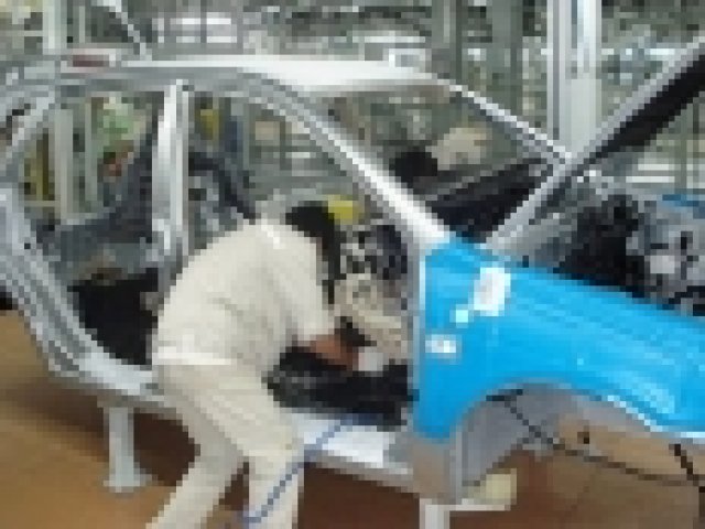 Съкращаване производството на автомобили в Словакия с до 25%