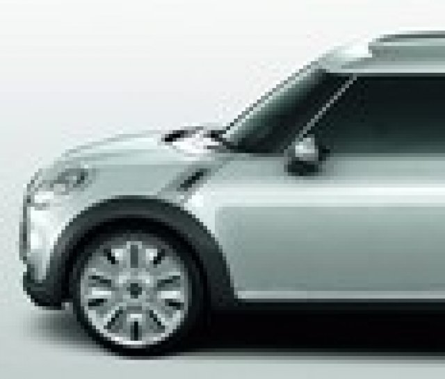 Mini ще прави и кросоувър/SUV