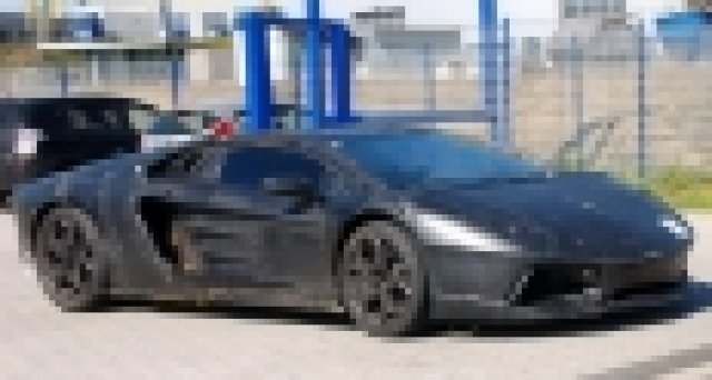 Нови шпионски снимки от наследника на Murcielago