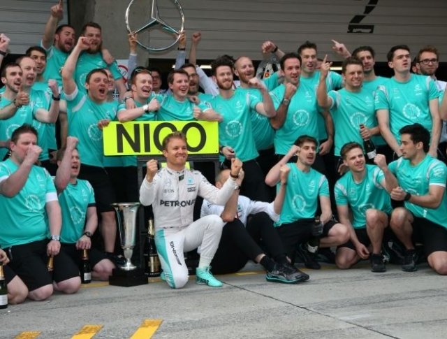 Нико Розберг продължава да доминира във Формула 1