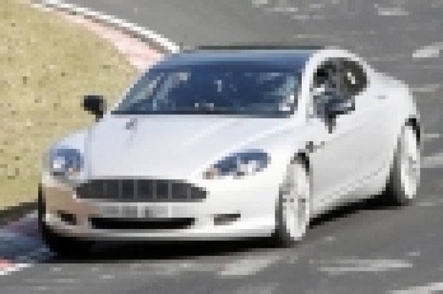 Първи снимки на Aston Martin Rapide без маскировка