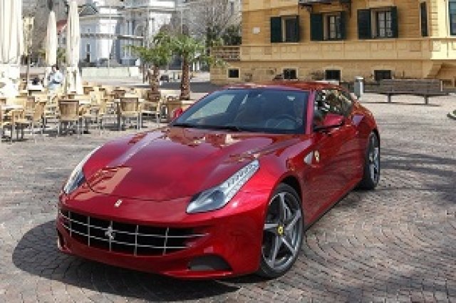 Ferrari готви пореден уникален модел