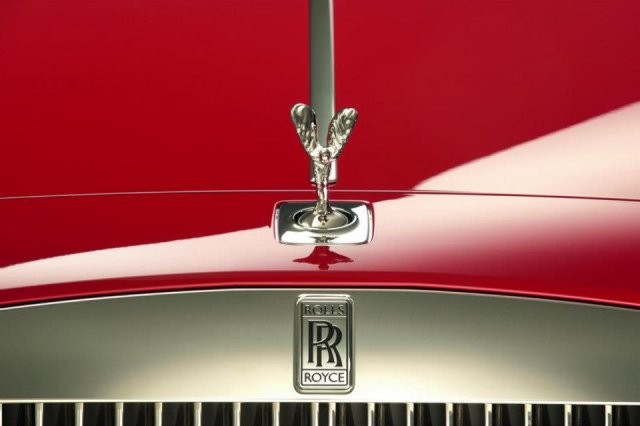 Джипът на Rolls-Royce е на косъм от серийното производство