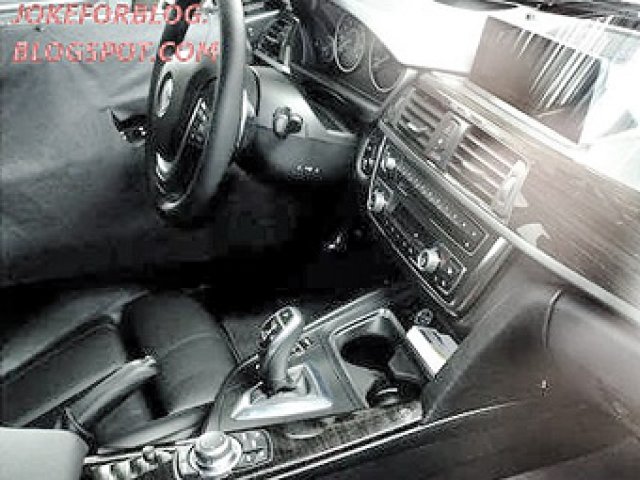 Шпионски снимки от интериора на новата „тройка“ на BMW