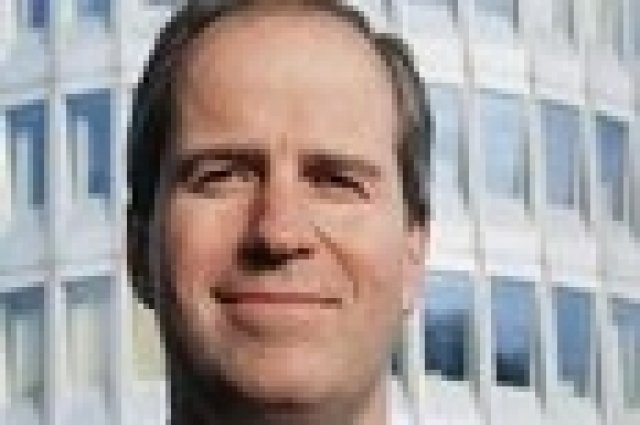 BMW иска по-тясно партньорство с Mercedes