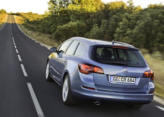 Opel Astra Sports Tourer - първенец по надеждност
