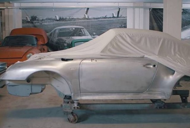 Porsche показа мотора на уникалния си модел Project Gold (ВИДЕО)
