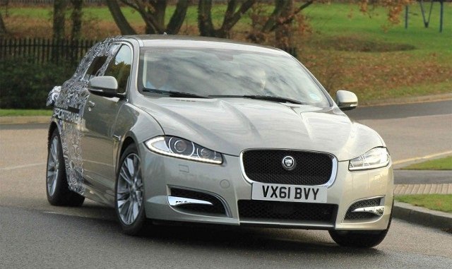 Първи снимки на Jaguar XF Комби