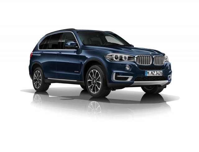 Бронирано BMW X5 атакува Франкфурт
