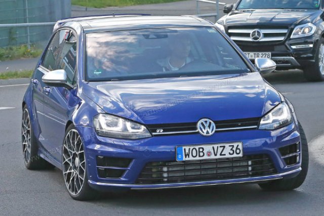 Volkswagen Golf R400 излезе на „Нюрбургринг”
