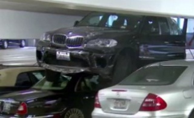 Как се паркира кола под наем