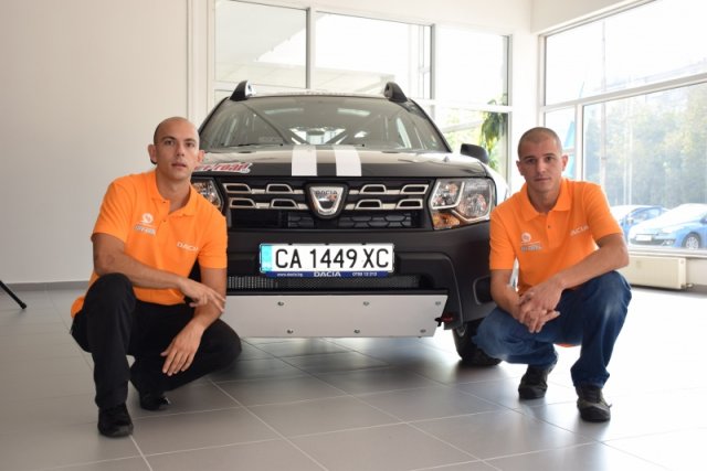 Dacia показа Duster за рали