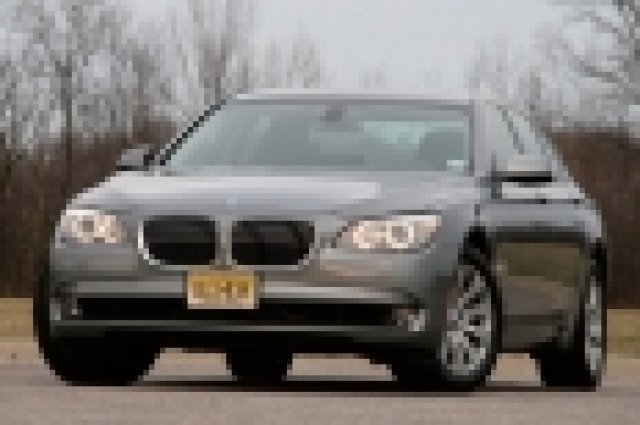 BMW остава номер 1