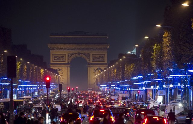 В Париж с кола, ама през ден 