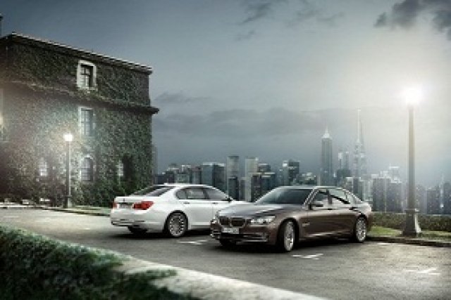 BMW пуска две нови модификации на 7-series