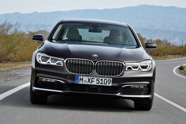 BMW 7-Series получава 4-цилиндров мотор