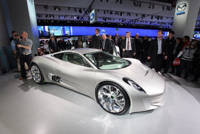 Jaguar C-X75 яхва 1.6-литров двигател с 510 к.с.