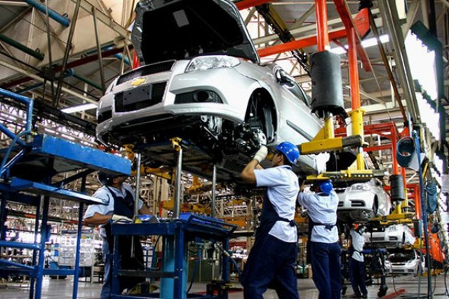 Венецуела национализира завод на GM