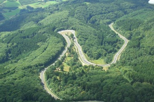 Hyundai отваря тест център на Нюрбургринг