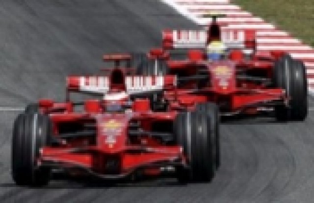 Отново двойна победа за Ferrari